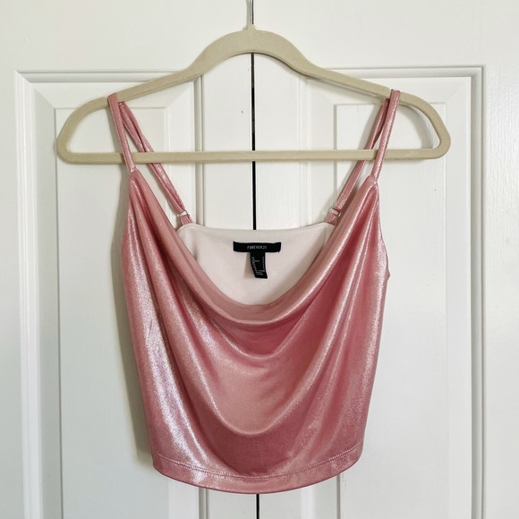 Forever 21 Tops - 💕FOREVER 21 PINK FLOWY TOP💕